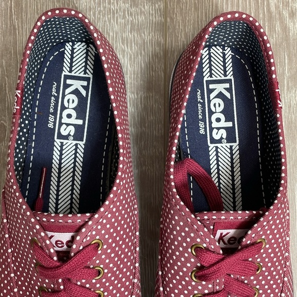 NWOT Keds Champion Burgundy White Polka Dot Canvas Sneakers Eyelet Lace Up  8 - Picture 6 of 13